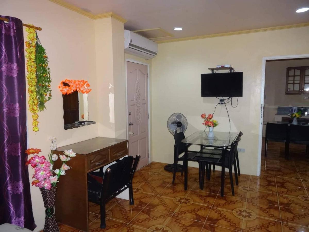 Julz Tropical Apartments オロンガポ エクステリア 写真